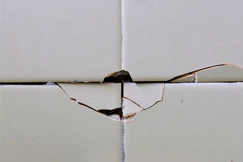 Backsplash Tile Repair