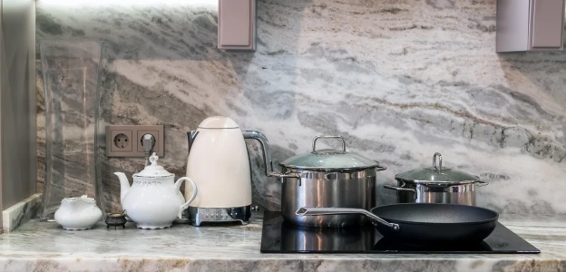 Services - Bathroom & Kitchen Backsplash Installation & Repair Services - Ceramic, Glass & Porcelain Tile Installation